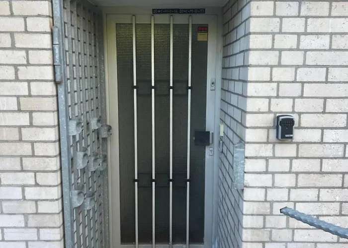 Messenahe Moderne Zwei-Zimmer-Wohnung 42Qm